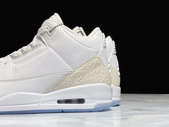 One Kick 136064-111 White Air Triple Jordan 3 Retro 0813